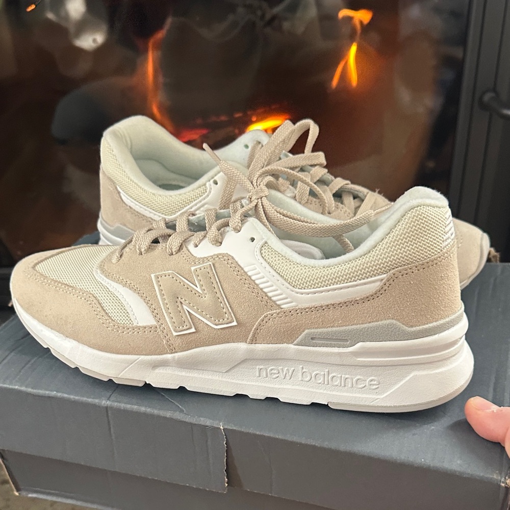 New Balance 997H, women’s size 8, brand new in box